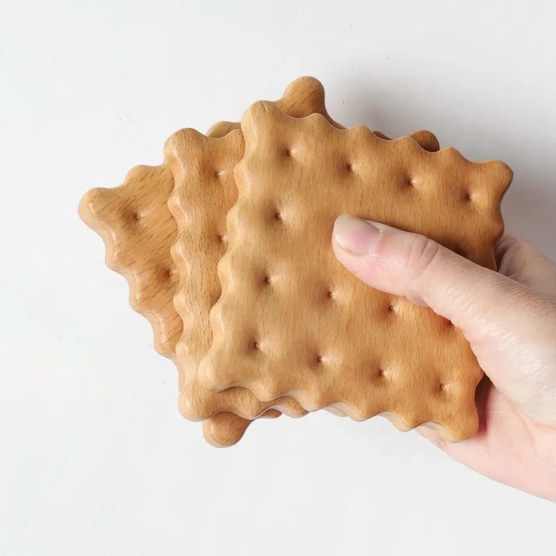 Cute Biscuit Shape Wooden Coaster Natural Beech/Walnut Cup Mat for Coffee Tea, Anti-scald Pad for Home Kitchen Protection Pad